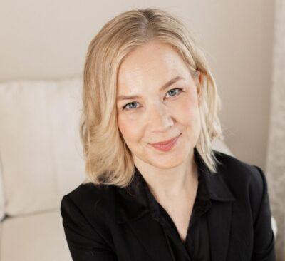  Tiina Pollari