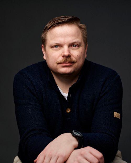 Kirjailija Mikko Koho
